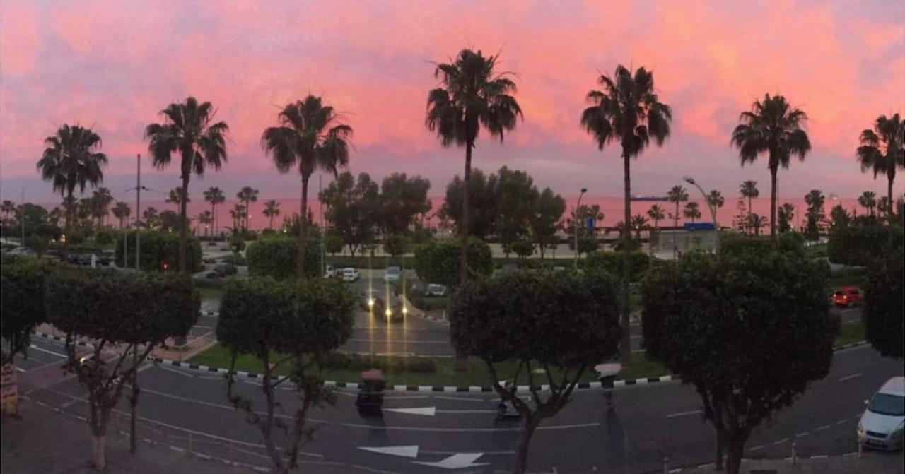 Sea Front & City Center, Amazing Sea View Limassol Exterior foto
