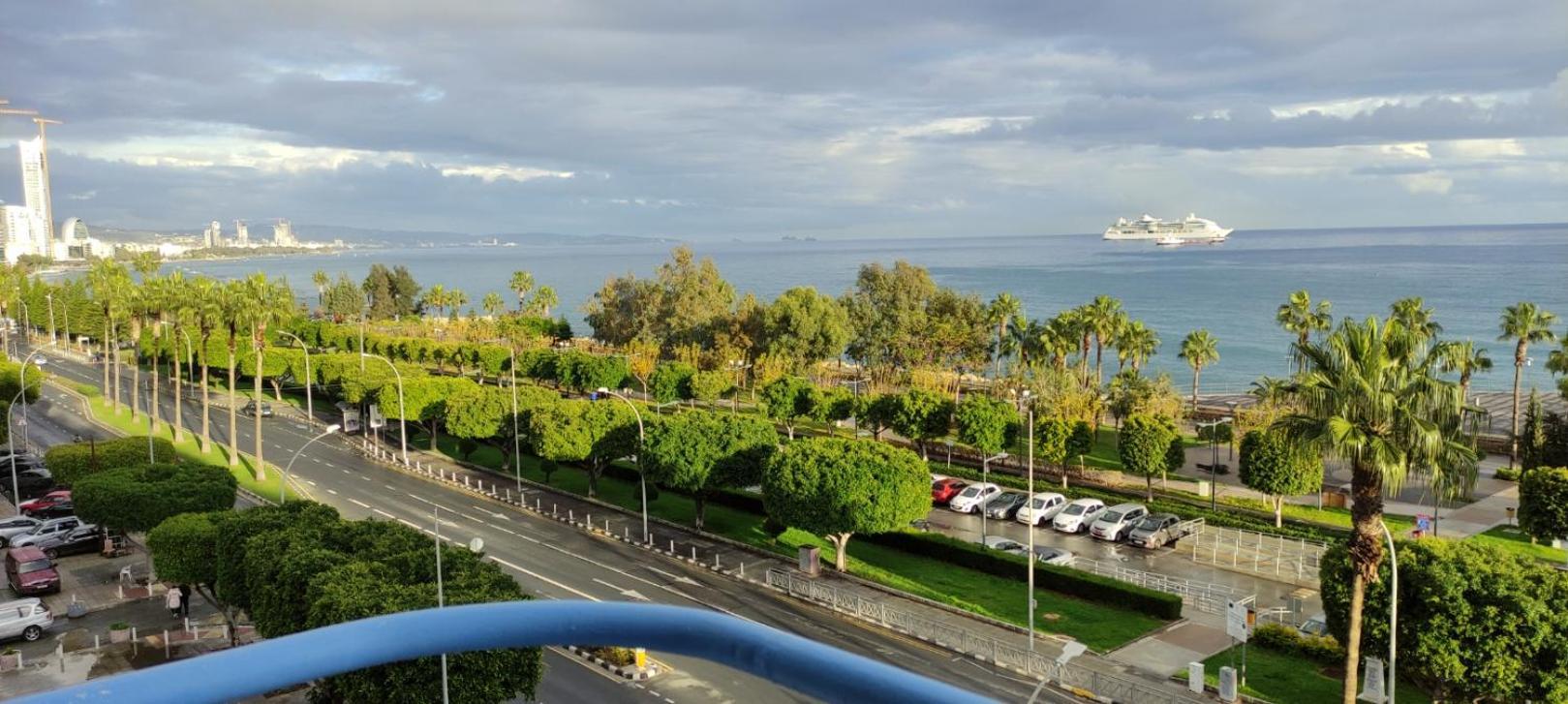 Sea Front & City Center, Amazing Sea View Limassol Exterior foto